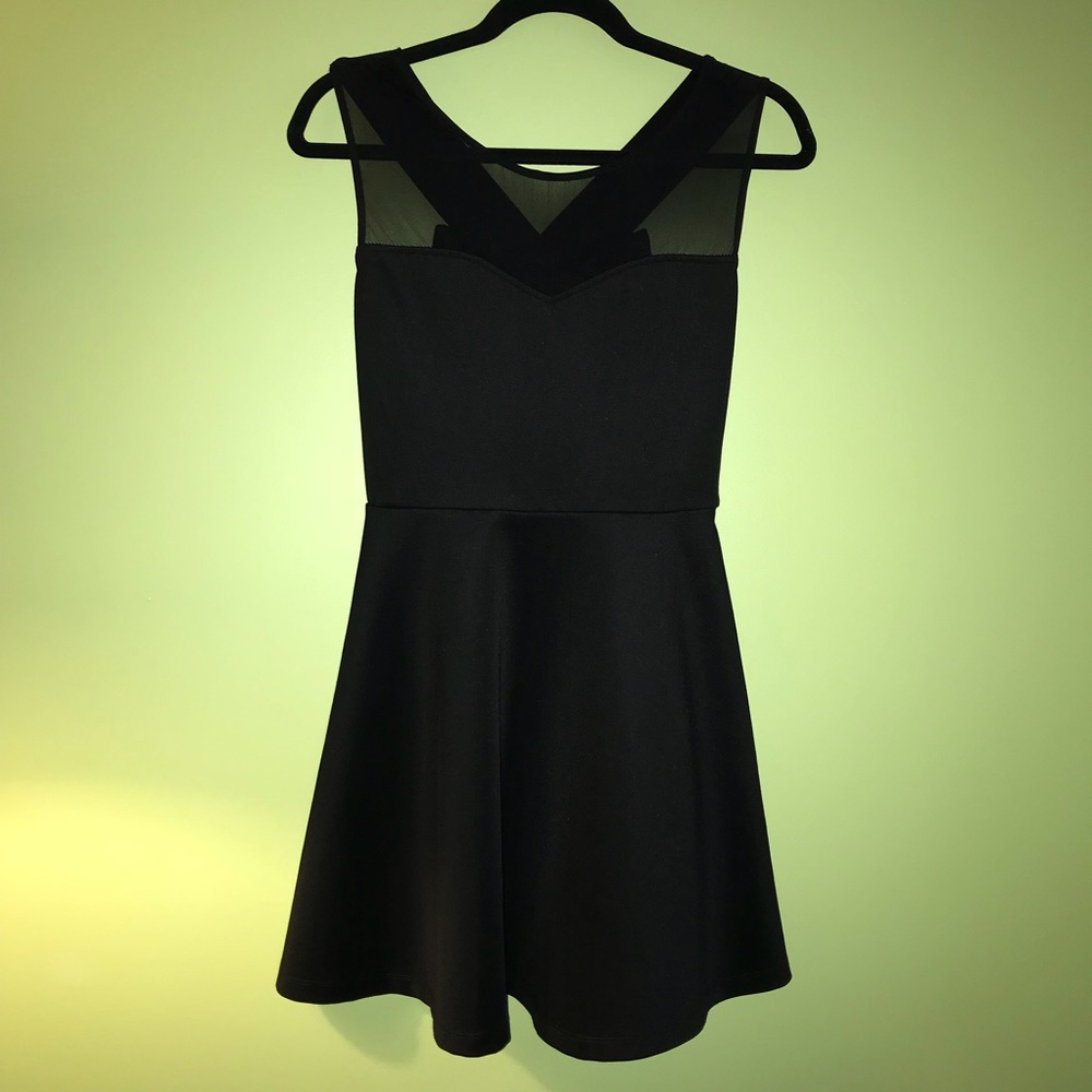 Twelfth & Towne Black Dress w/ illusion & Bow, S